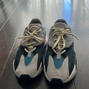 Yeezy 700 Wave Runners 9.5